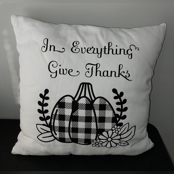 Christmas Thanksgiving Pillow WITH Cover 15 X 17.5 Inches - Picture 3 of 7